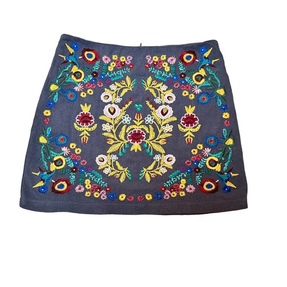 Umgee Embroidered Floral Zip Back Mini Skirt, M - Picture 2 of 6